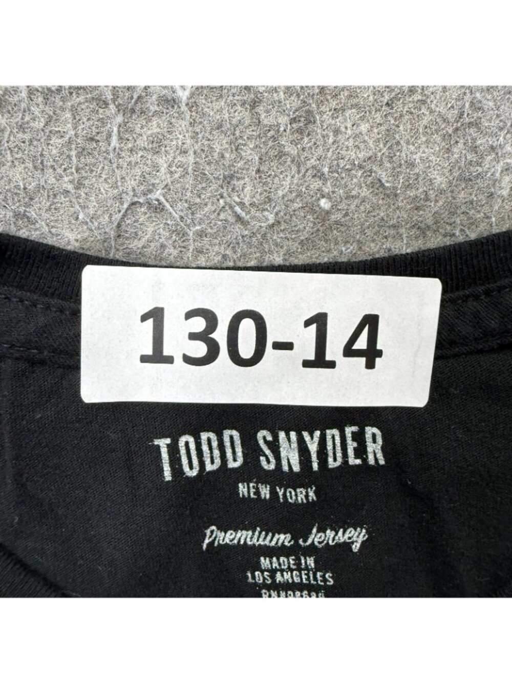 Todd Snyder T-Shirt Men M Black Short Sleeve Crew Neck *STAINS - Picture 14 of 14